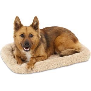 imagePetmate Aspen Pet Bolster Style Kennel Mat 2312 by 1612Inch3050 lbs